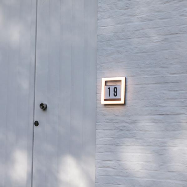 Lutec Architectural Alice udendørslampe til husnummer
