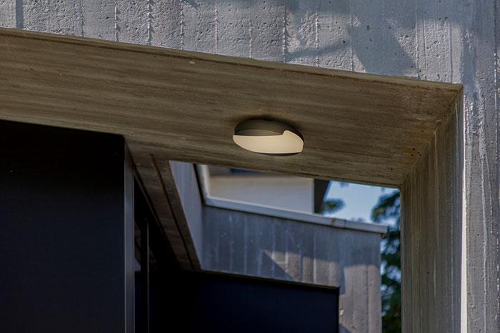 Lutec Architectural Sweep udendørs væg- og loftlampe
